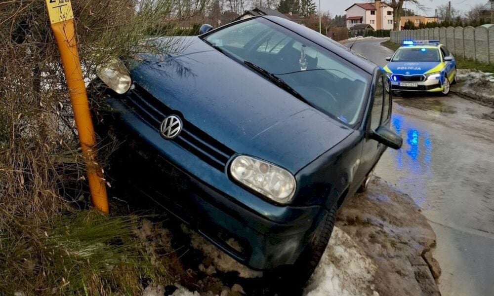 Porzucił żonę i 5-letnie dziecko w rozbitym pojeździe